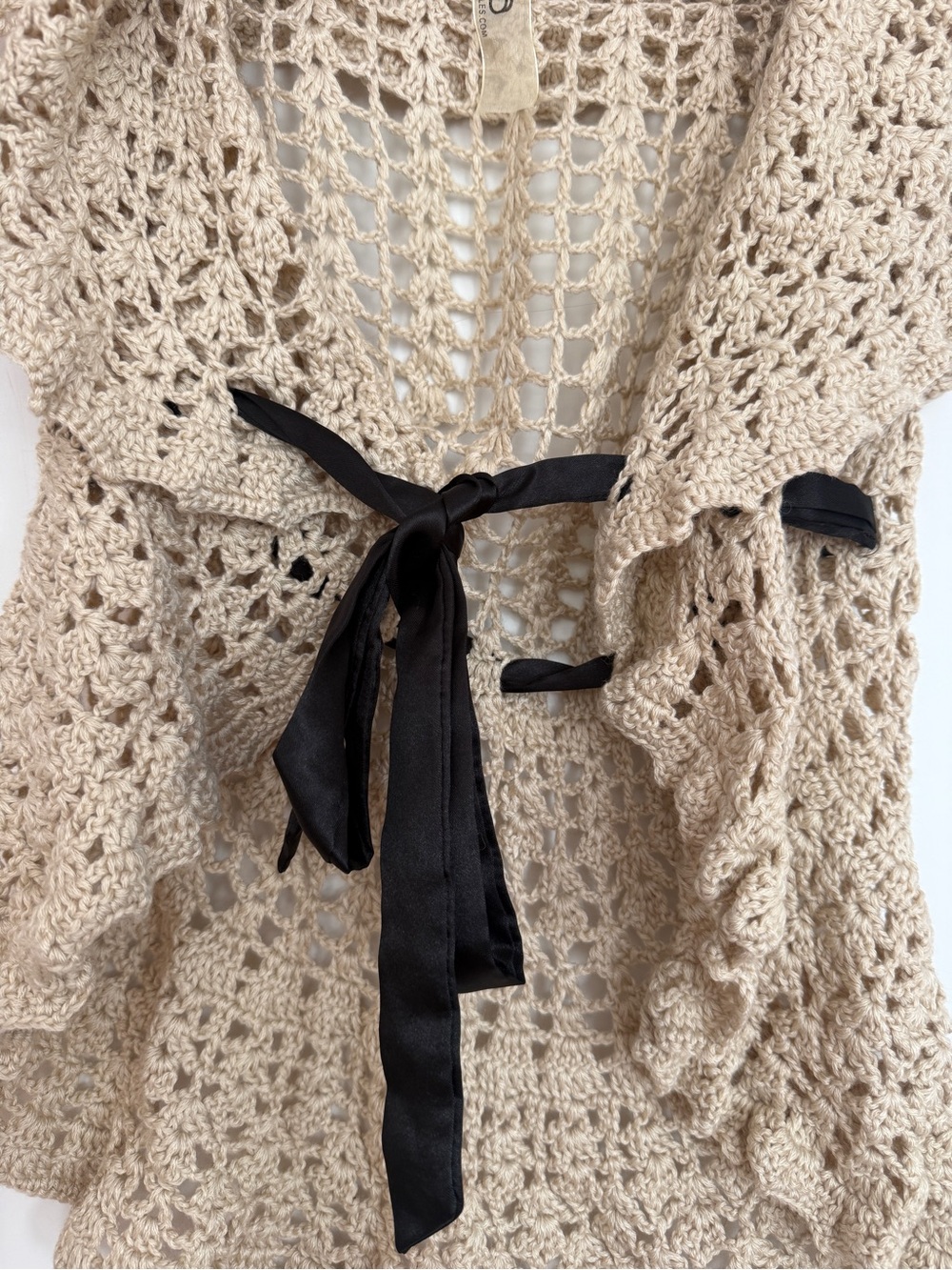 YA Los Angeles Crochet Knit Vest with Satin Tie Belt Medium - Picture 2 of 6